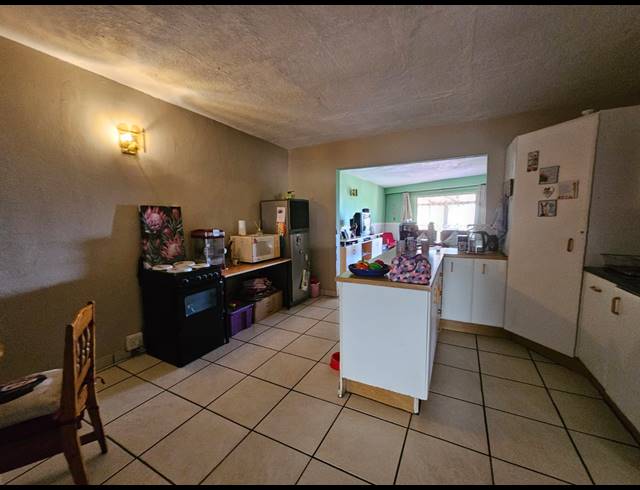 5 BEDROOM HOUSE FOR SALE IN SAFARI GARDENS